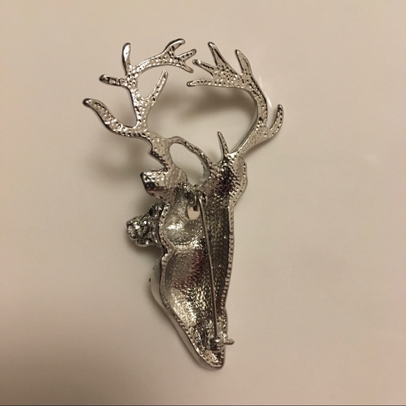 Deer Head Diamanté Brooch - Picture 2 of 2
